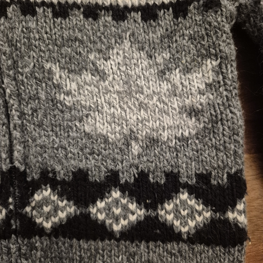 Canadiana Boys Soft Grey Knit Zip Sweater Size 3T - Picture 3 of 5